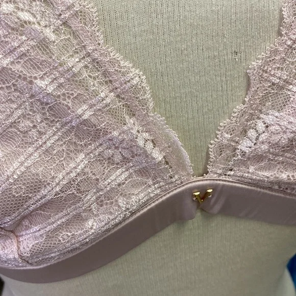 NWOT Victoria Secret bralette pale pink lace with satin line - Picture 5 of 7